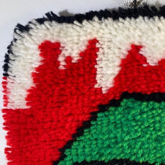 Vintage Latch Hook Santa Stocking Wall Hanging 12 x 26" Red White Green - Picture 3 of 5